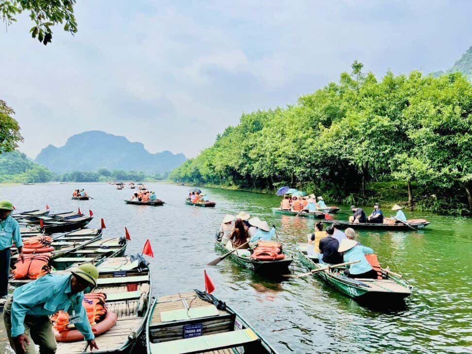 Hoa Lu - Tam Coc Premier Tour2