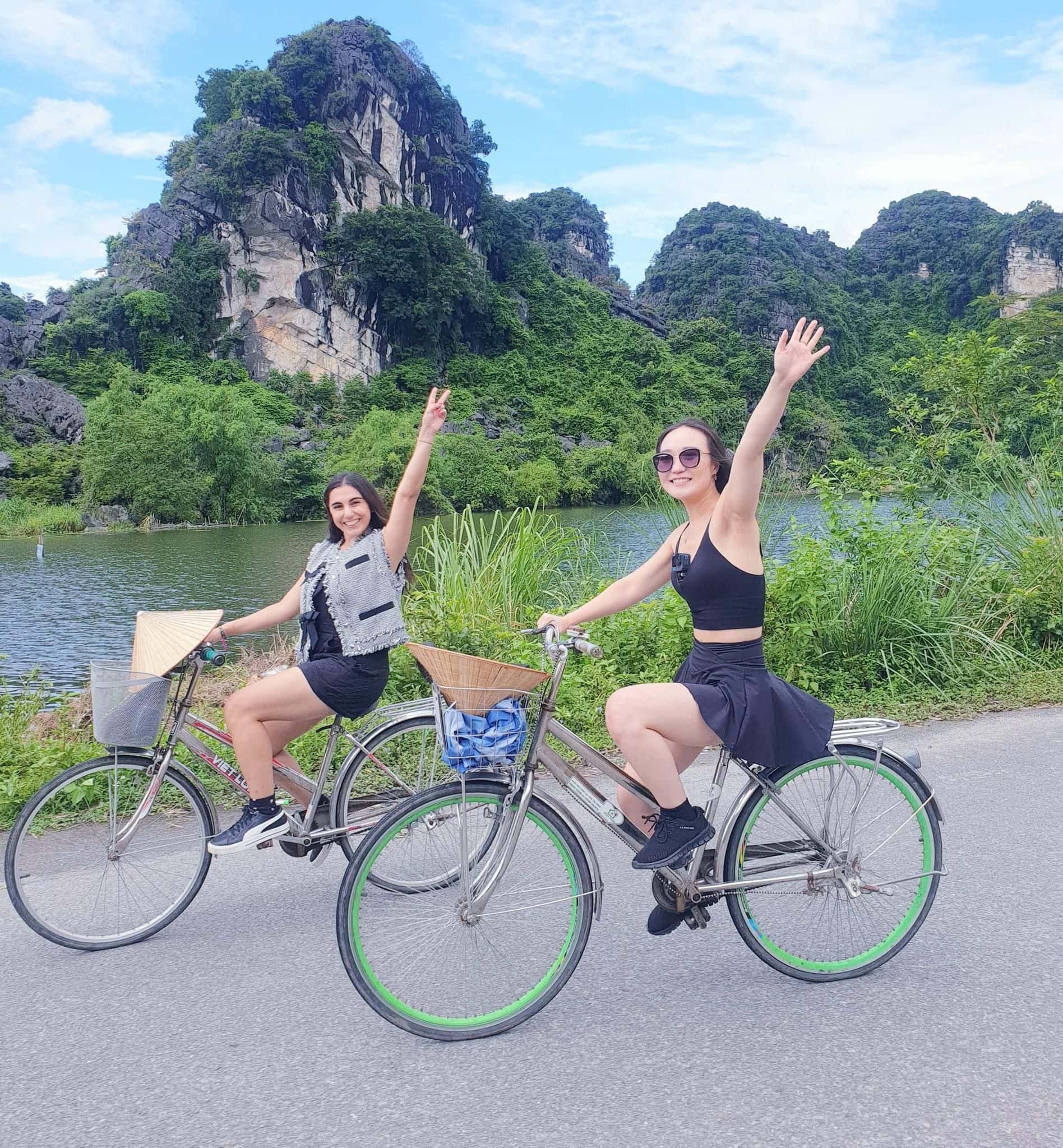 Hoa Lu - Trang An - Mua Cave Premier Tour4