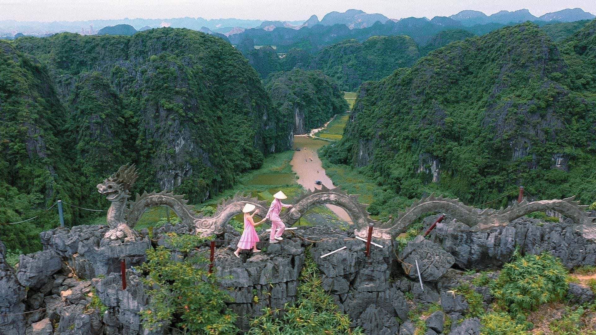Hoa Lu - Trang An - Mua Cave Premier Tour2