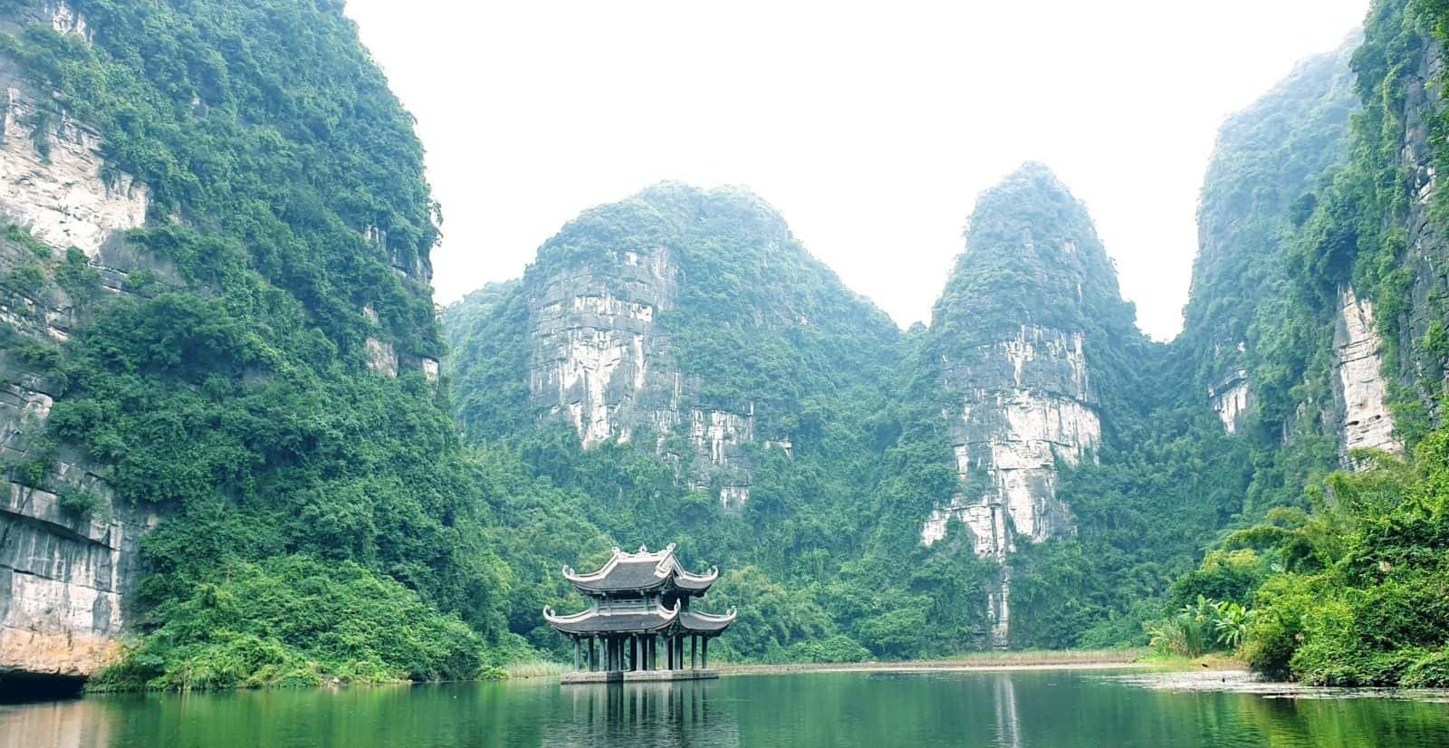 Hoa Lu - Trang An - Mua Cave Standard Tour1