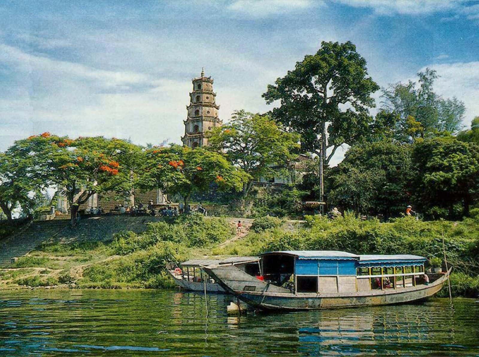 Hue Deluxe City Day Tour3