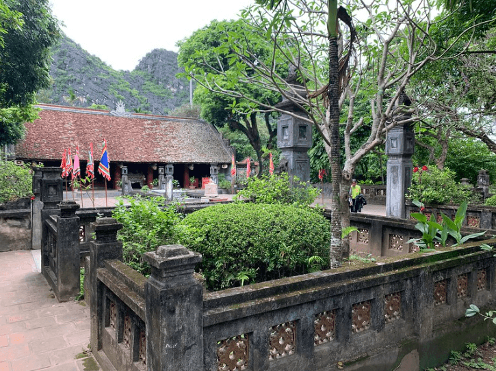 Join In Group Bai Dinh Temple Trang An Eco Hang Mua Hiking Day Tour