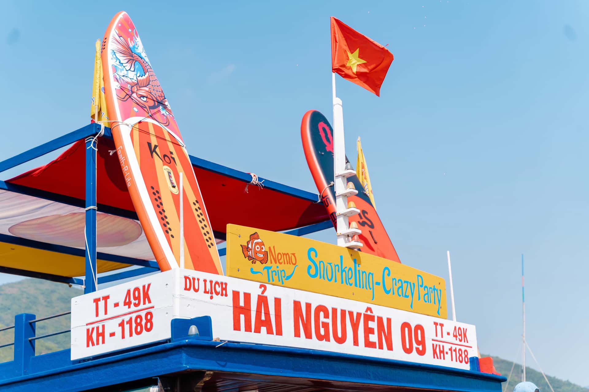 Nha Trang Island hopping tour : Snorkeling & Floating Party in Nha Trang4