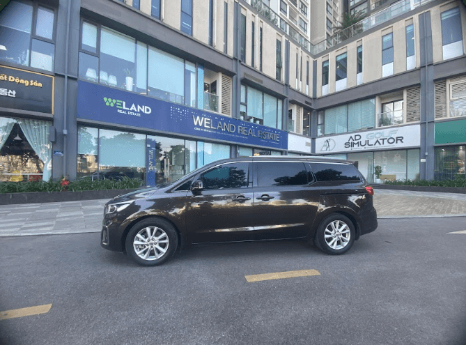 Noi Bai (HAN) Airport Transfers to Ha Noi City (Night pick-up from 6:00 pm - 4:59 am)3