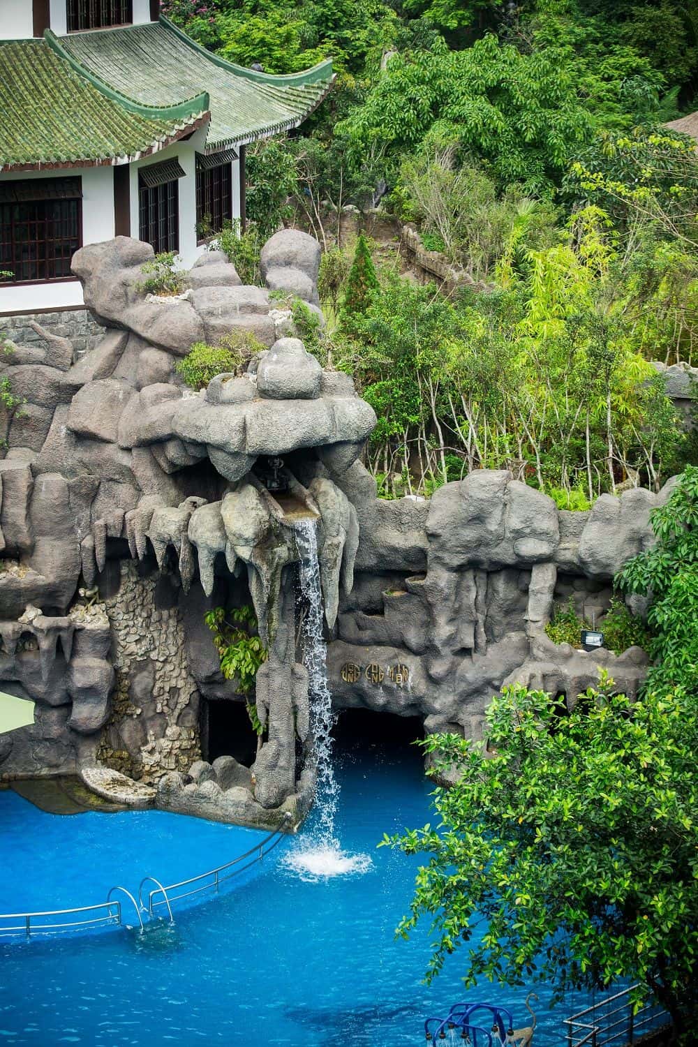 Nui Than Tai Hot Spring Park Day Tour4