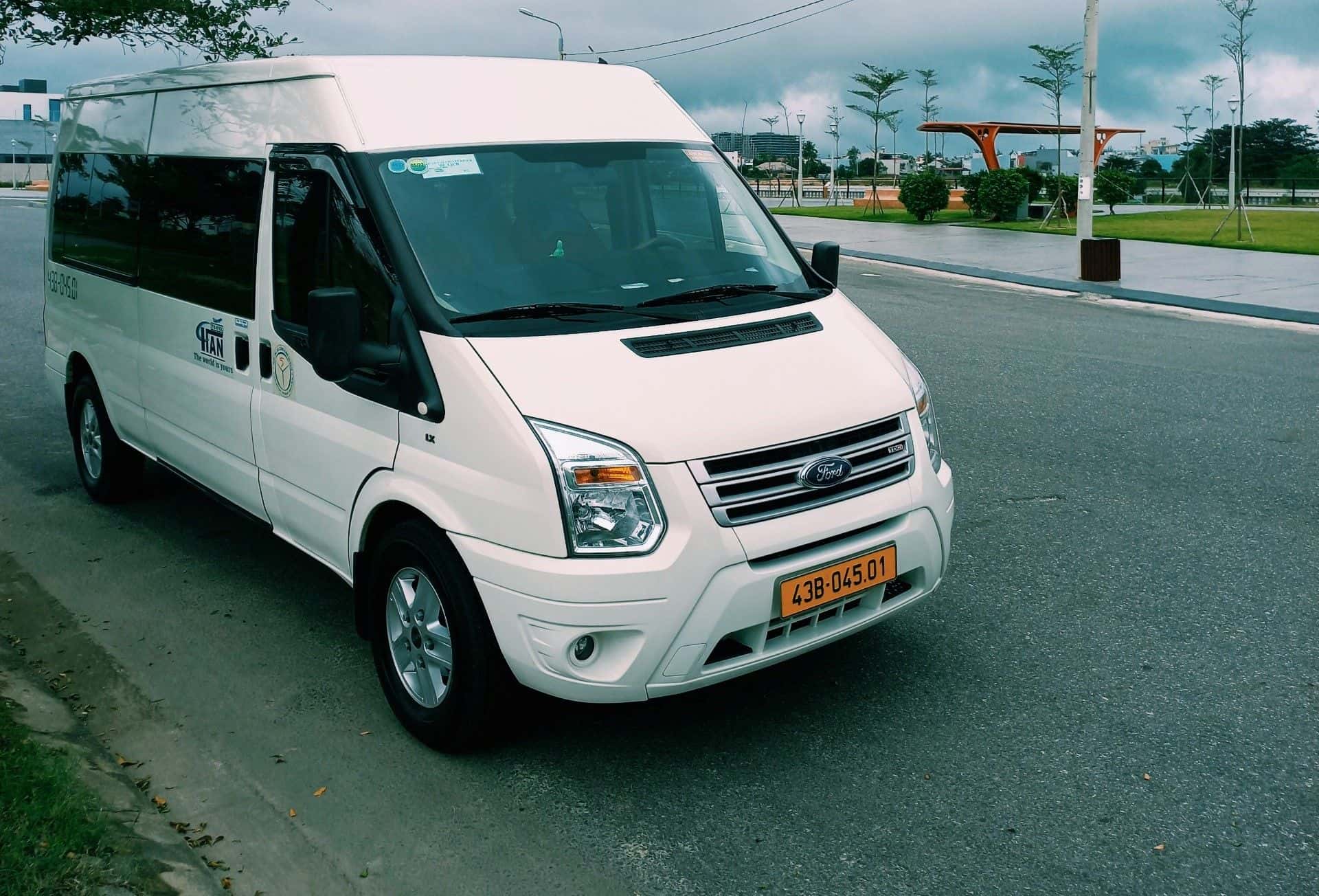 Private Car Charter for Hue Sightseeing from Da Nang1