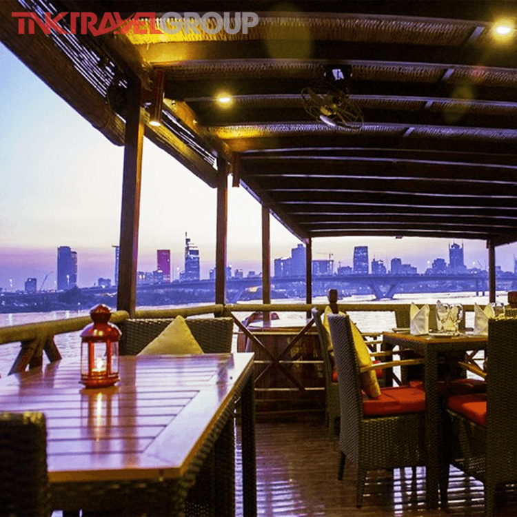 SaiGon Evening Tour With Water Puppet Show and Dinner Cruise3
