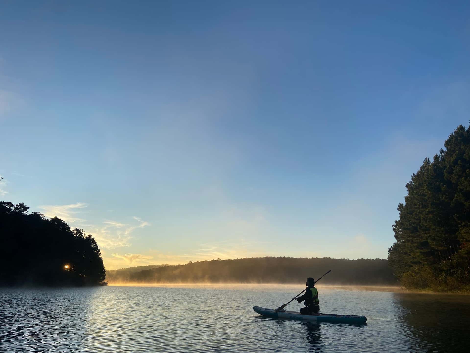 SUP/KAYAK Experience Tour at Tuyen Lam Lake1