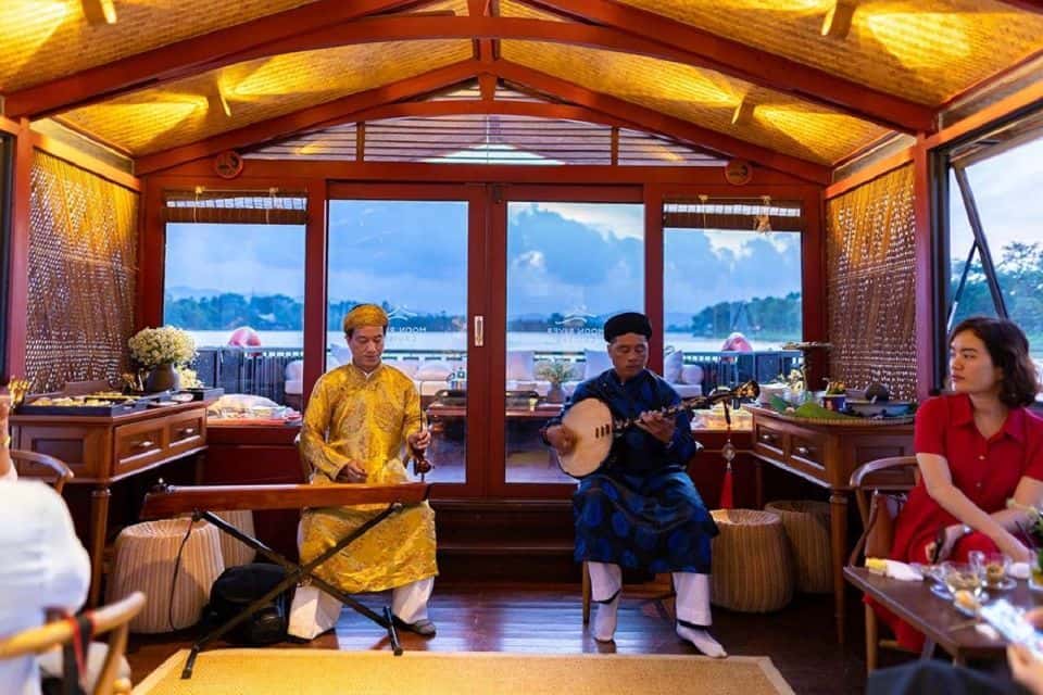 Traditional Singing on Huong River Ticket in Hue4
