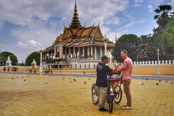 4 Hours Phnom Penh Capital Tour by Cyclo3