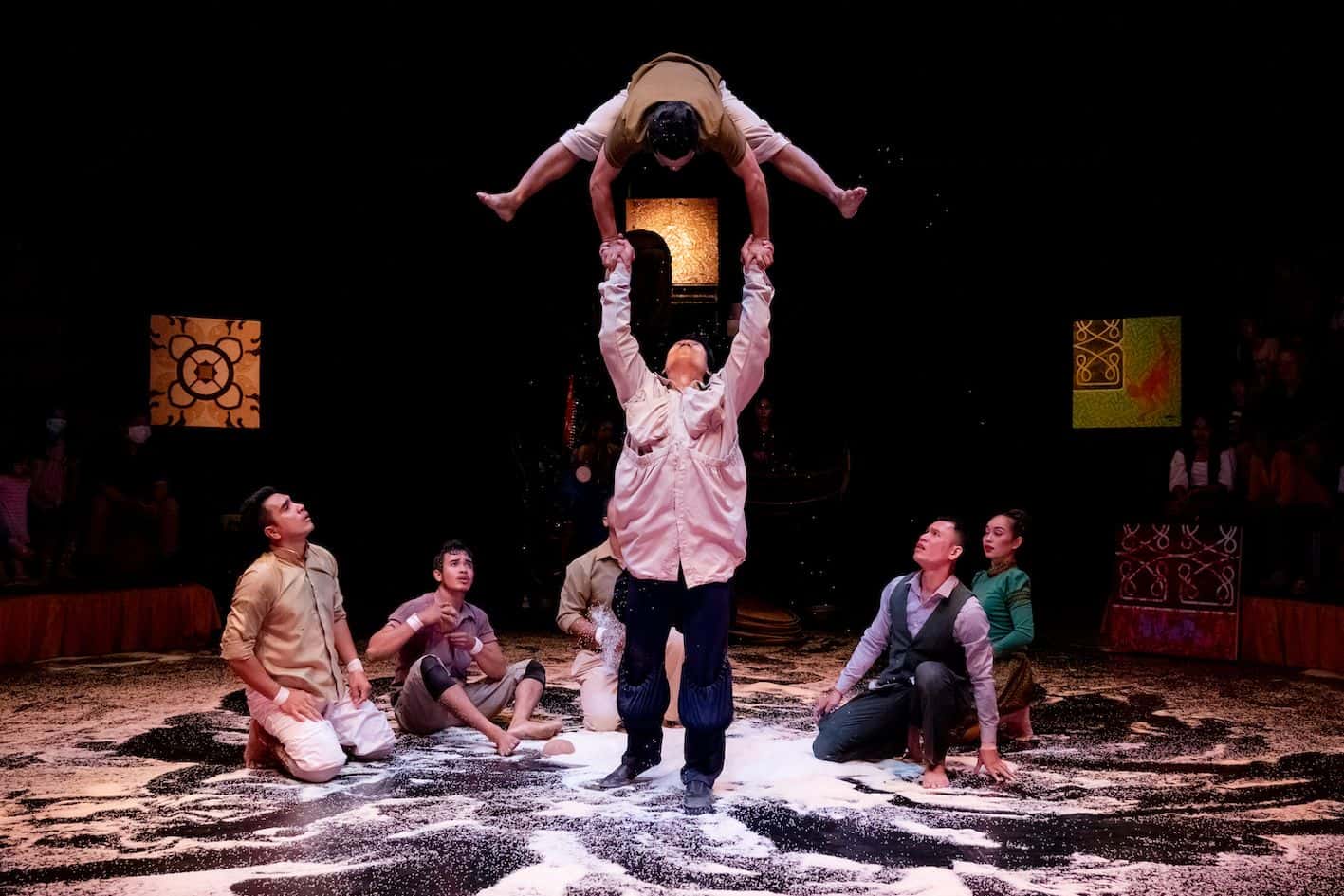 Phare Circus Dinner (Adults)4