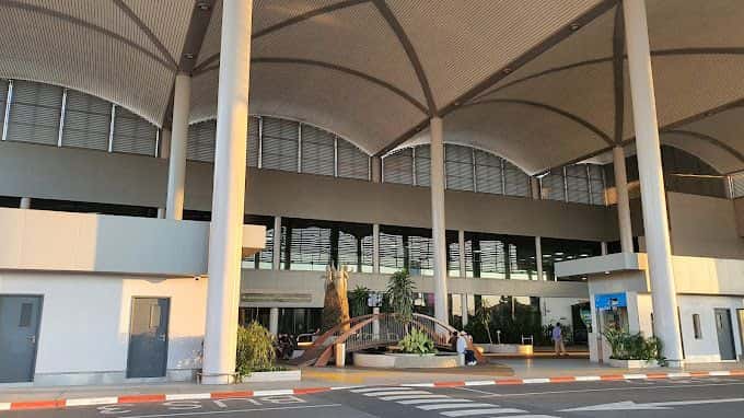 PRIVATE PHNOM PENH AIRPORT PICK UP AND TRANSFER1