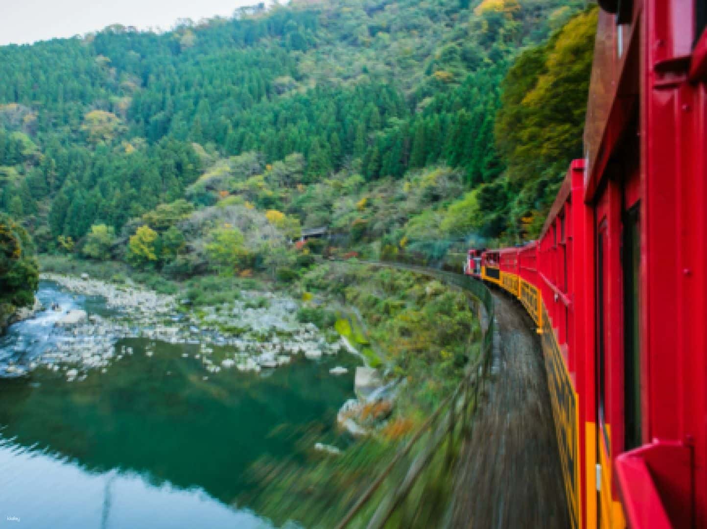 ทัวร์เกียวโตแบบไปเช้าเย็นกลับจากโอซาก้าและเกียวโต | รถไฟสายโรแมนติกซากาโน ล่องเรือแม่น้ำโฮซู และอาราชิยามะ4