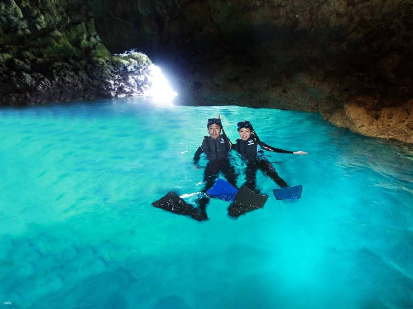 LeaLea Shuttle Bus Blue Cave Snorkeling Sea Kayak, Lunch Included (Naha City, Okinawa Prefecture)