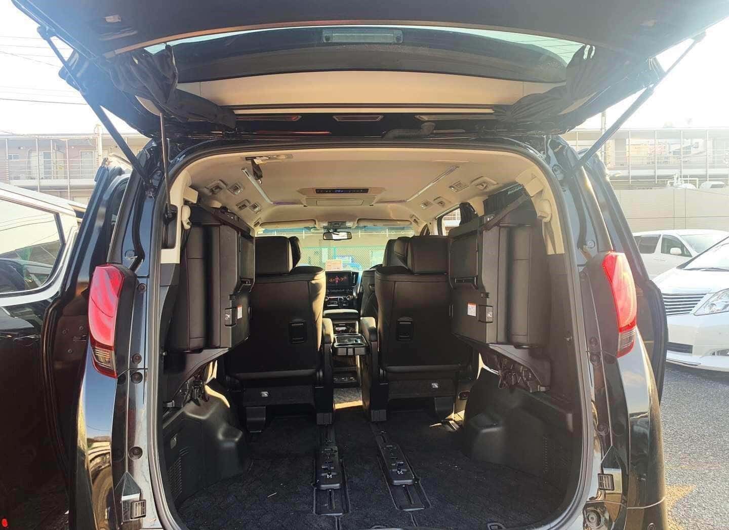 Narita Airport (NRT) & Haneda Airport (HND) Private Transfer to Tokyo3