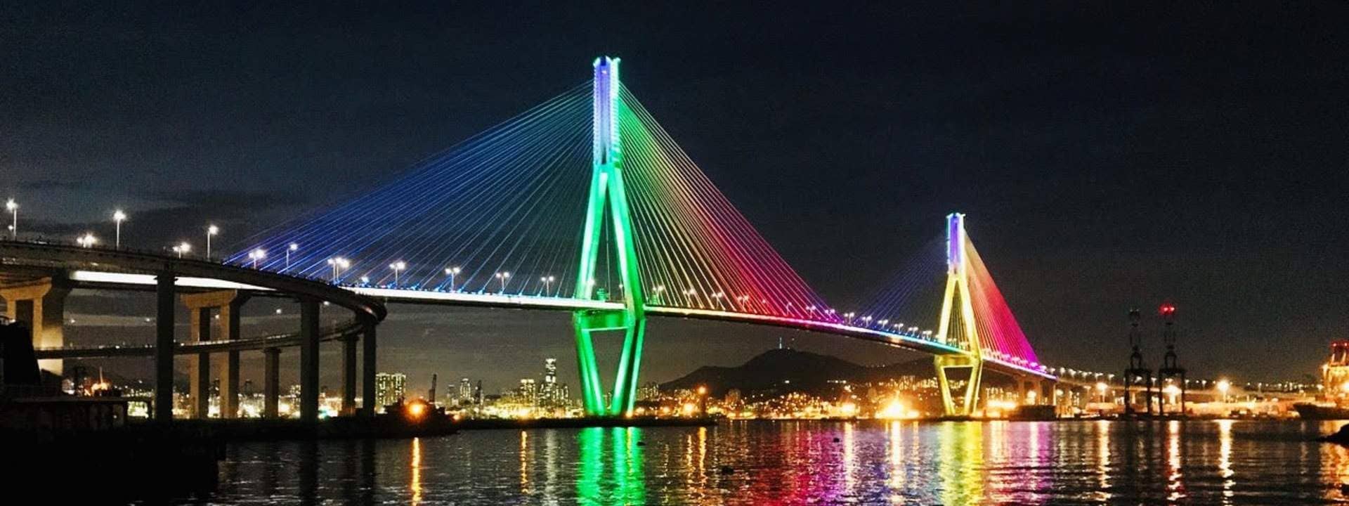 Busan Night Tour with Songdo Cable Car, The Bay 101, Gwangalli Beach, and Yeongdo Seaside Park