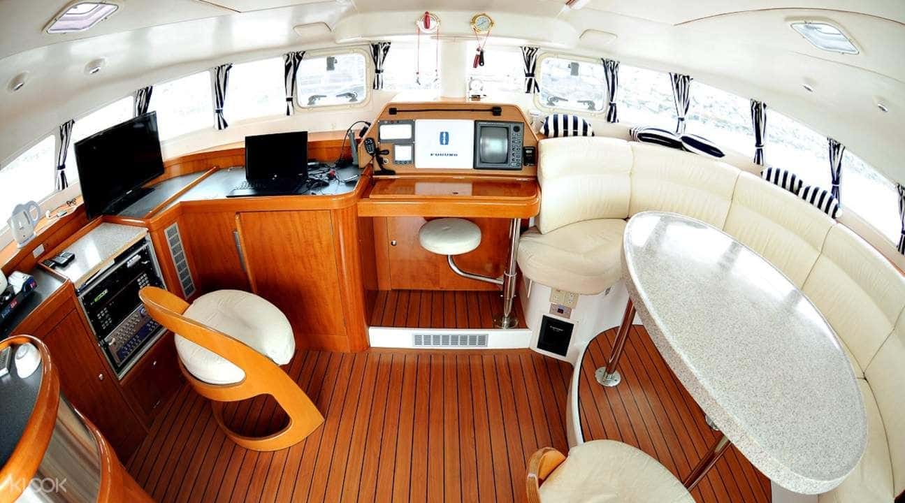 Busan Public Yacht Cruise3
