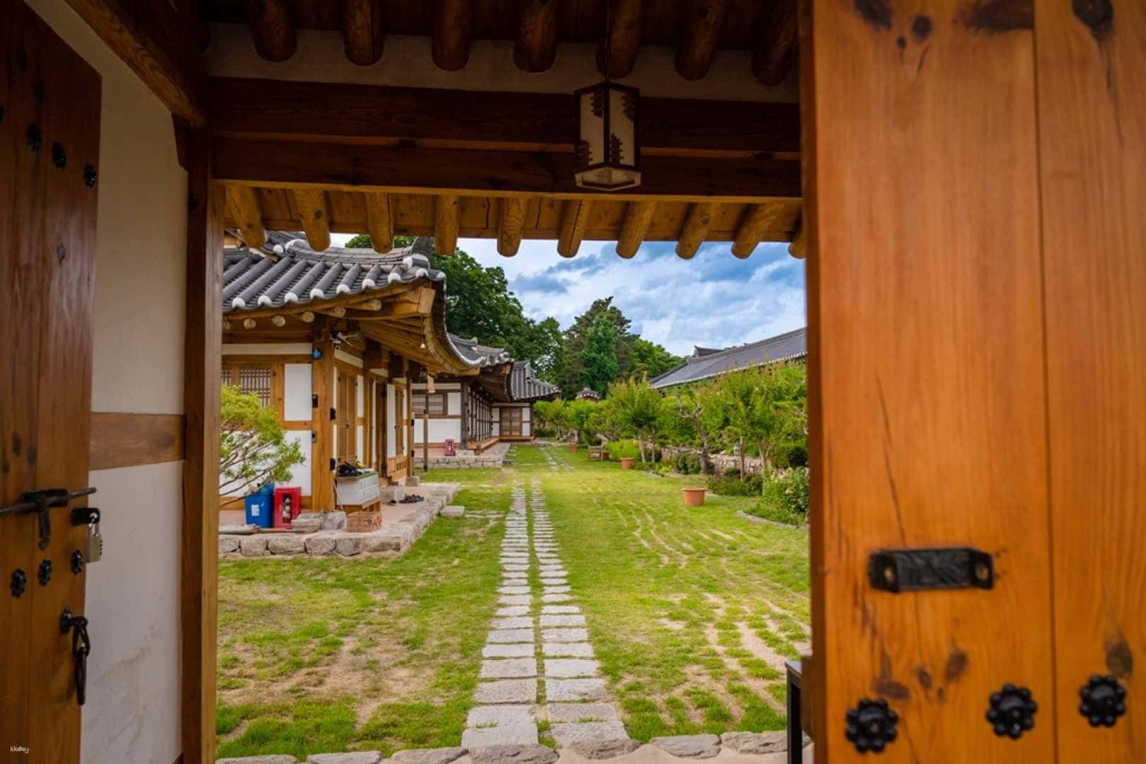 Gyeongju One-Day Tour: Hwangridan-gil, Daereungwon, Bulguksa, Gyochon Village, Donggung Palace, and Wolji Pond | South Korea2