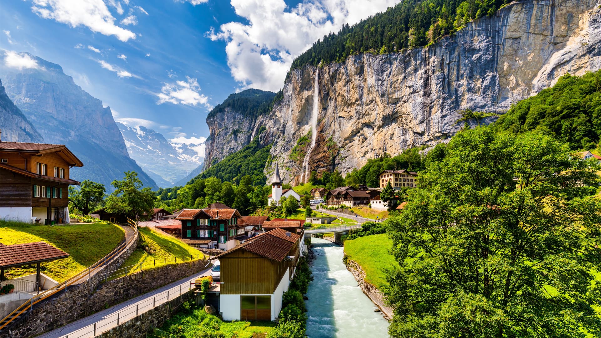 travel-story-1729250152_6b3313d87a16cc5ae4d7-0