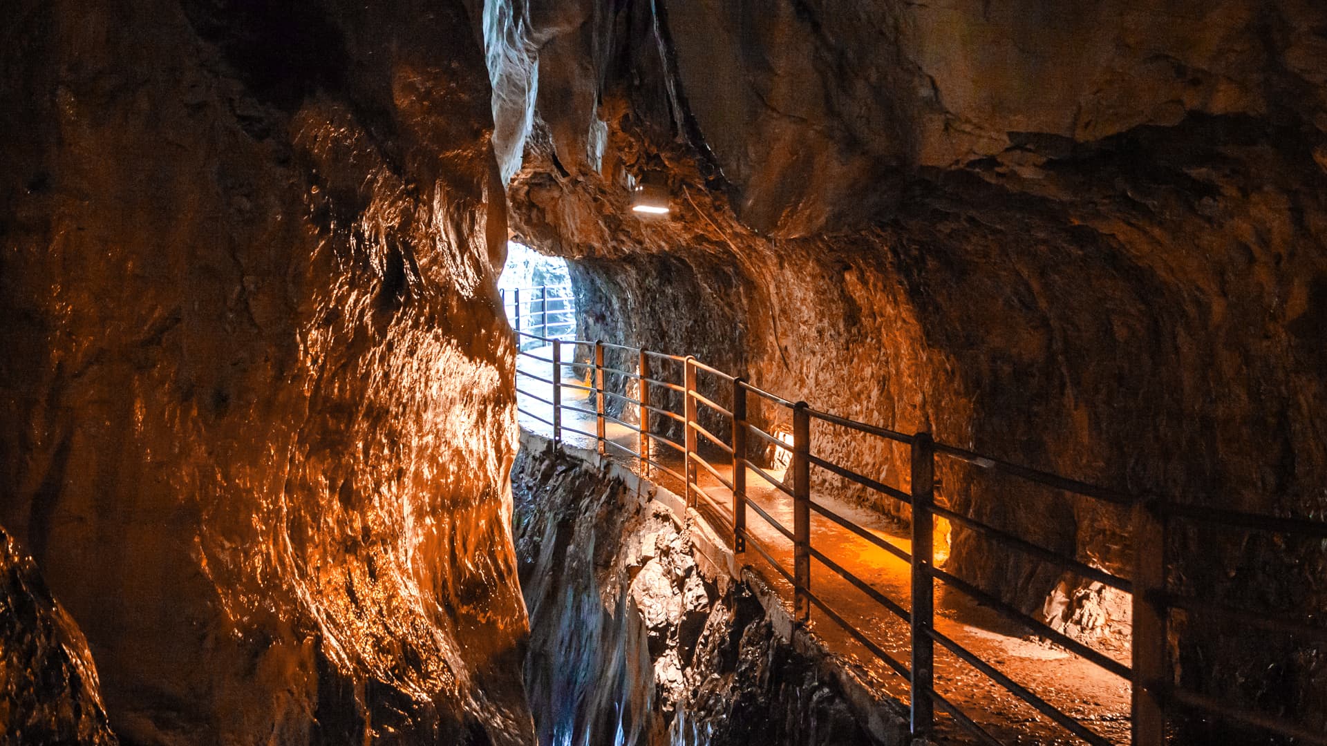 travel-story-1729250167_cf0e3772876c7a252da1-0