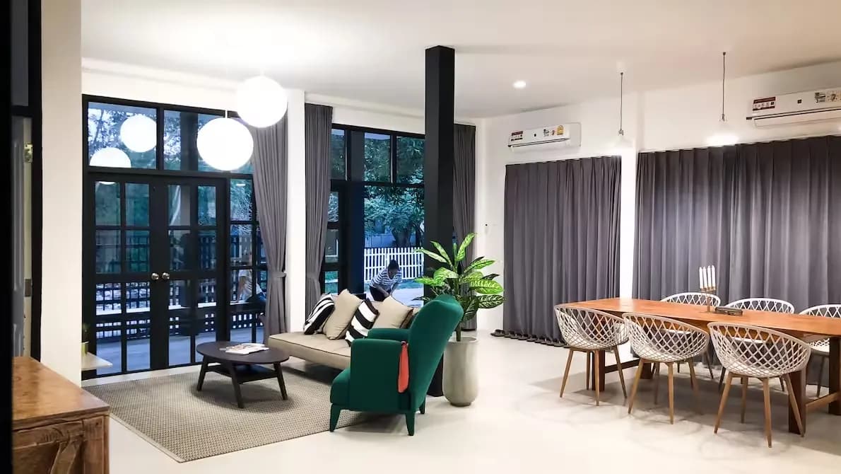 travel-story-1740134985_3bb6f69da0ca961bb05e-0