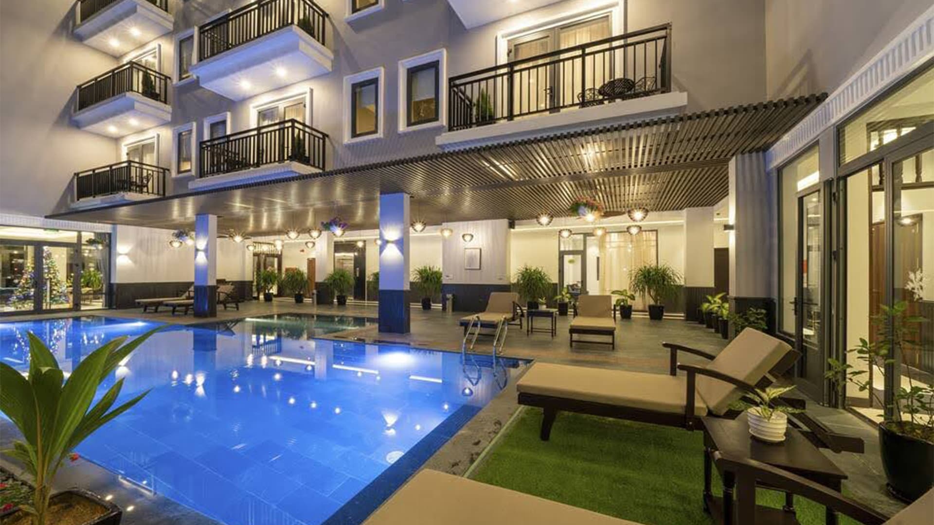 travel-story-1741057315_944ca05082b7ef8bee33-0