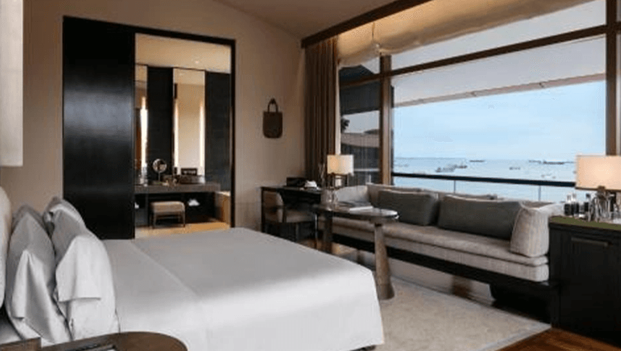 travel-story-1763958368_ed3fbd0c9f9f4cfc2396-0