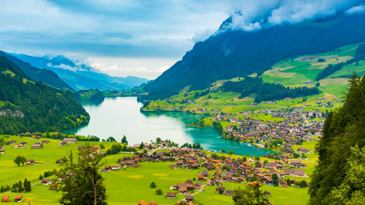 travel-story-1727844187_1b2581367e71f49cf76e-0