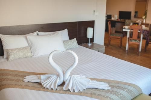 Executive Suite with Round Trip Transfer
