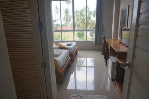 Twin Room with Private Bathroom