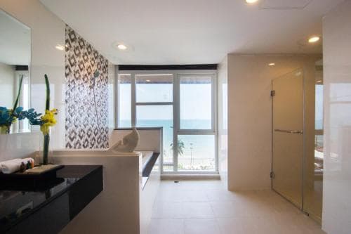 Beach Front Suite